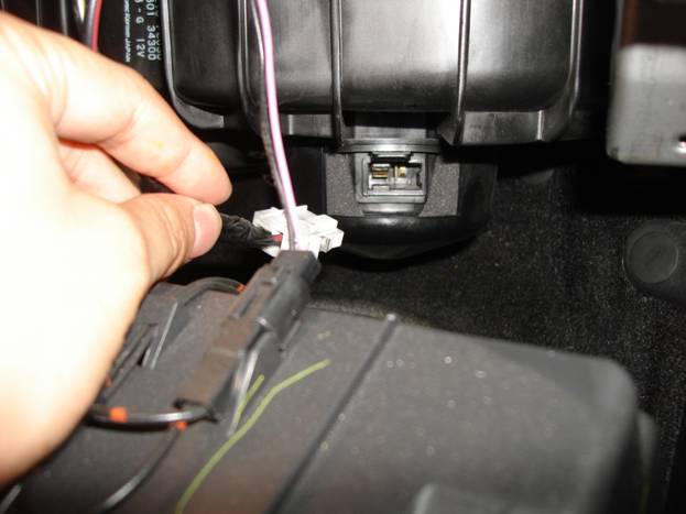 C:\Documents and Settings\Paulk\Desktop\Flex Innovations\Installs\Cabin Air Filter\DSC02739.JPG